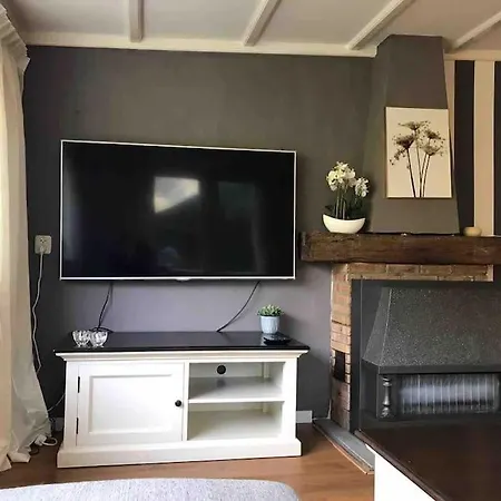Chalet With Private Hottub On The Veluwe. Private Apartment Voorthuizen